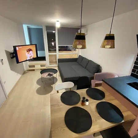 Modern 2 Bedroom In The Heart Of * Varna